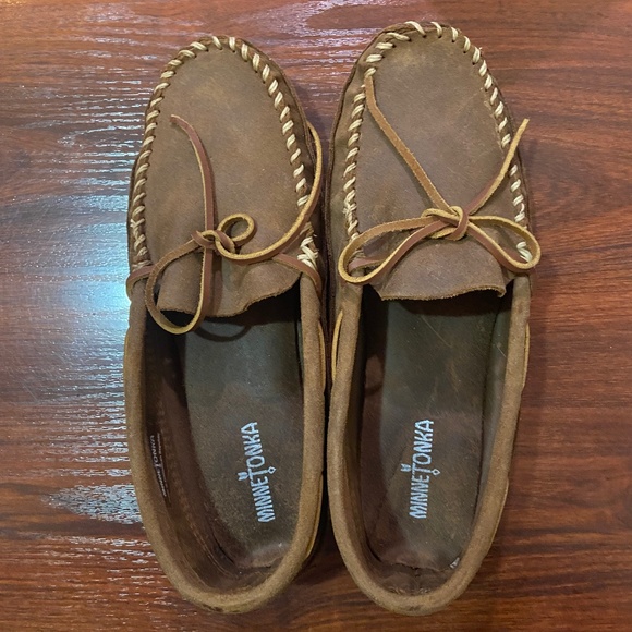 Minnetonka men’s mocassins - Picture 1 of 4